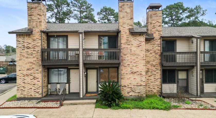 ハンツビル (TX) Cozy Huntsville Condo - 2BR Near SHSU - Pool - WiFi - Free Parking 4つ星 宿泊施設 プール