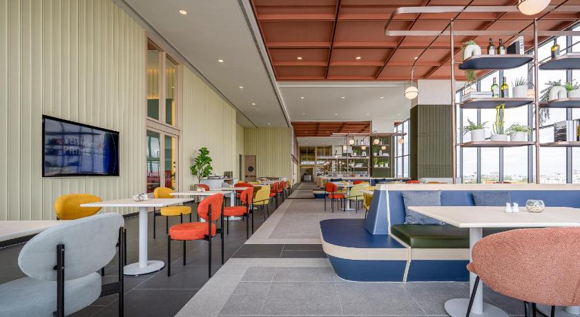 曼谷 The Quarter Ramkhamhaeng by UHG 4星级 酒店 餐厅