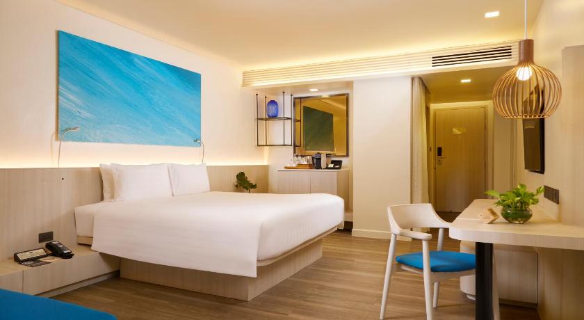 Image of Premium Room, 1 King Size Bed 4