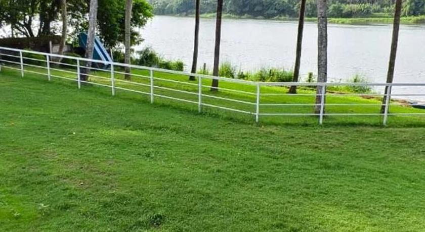 BharathaPuzha Resort - image 6