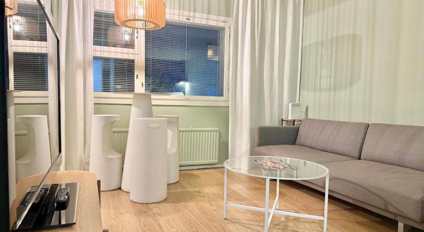 Ellis Seaside Suite
