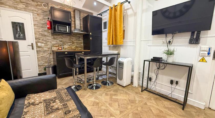 Image of Apartment 15