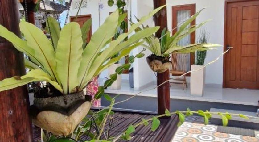 Tampilan Puri Indah Inn
