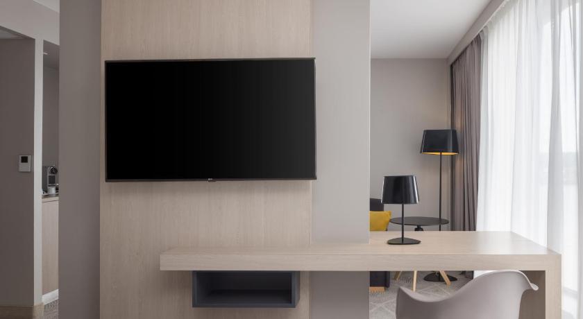 Image of King Junior Suite 7