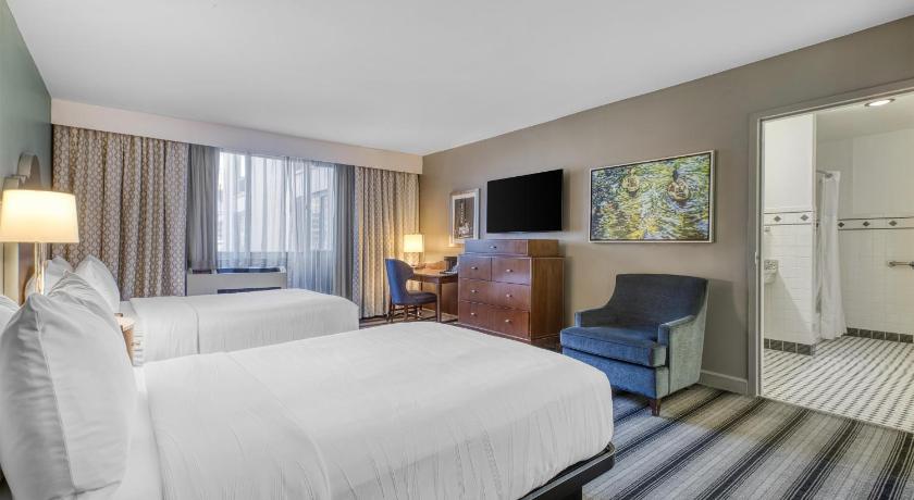 Image of Accessibility - 2 Double Beds, Bathtub, Larger Room, Vanity, Nonsmoking 1
