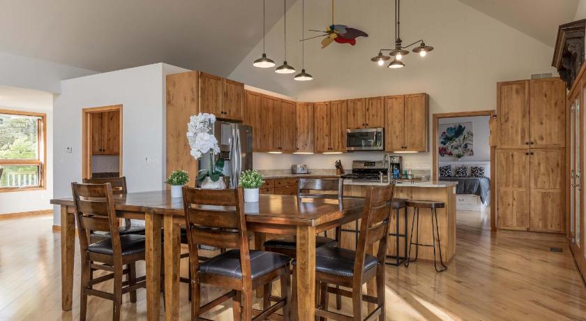 세인트 이그네이스 (MI) Mackinac Island Cabin Steps to Ferry Sleeps 12 4성급 숙소 부대시설