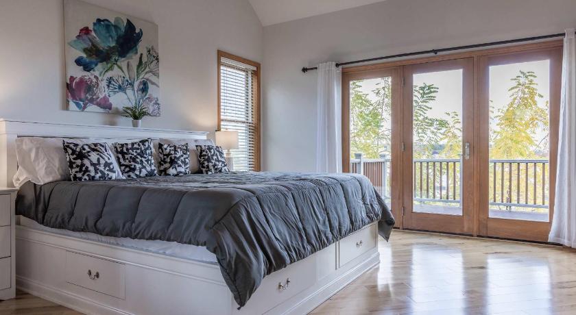 세인트 이그네이스 (MI) Mackinac Island Cabin Steps to Ferry Sleeps 12 4성급 숙소 스위트룸