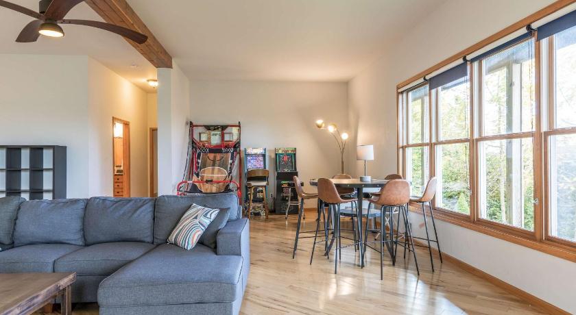 세인트 이그네이스 (MI) Mackinac Island Cabin Steps to Ferry Sleeps 12 4성급 숙소 부대시설
