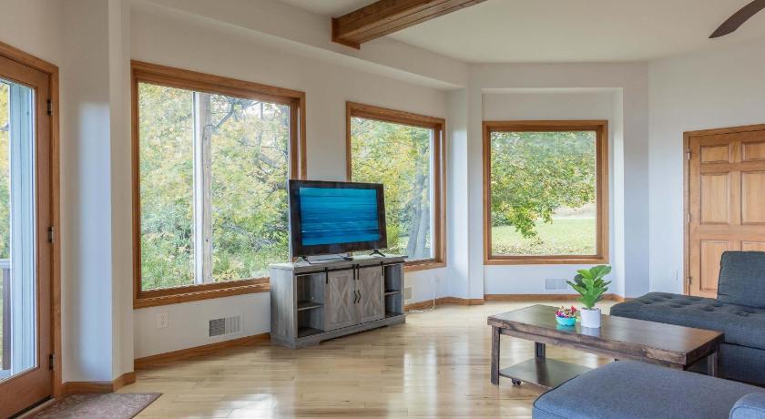 세인트 이그네이스 (MI) Mackinac Island Cabin Steps to Ferry Sleeps 12 4성급 숙소 수영장