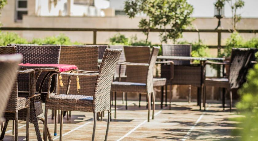 Golden Key Hotel Suites photo