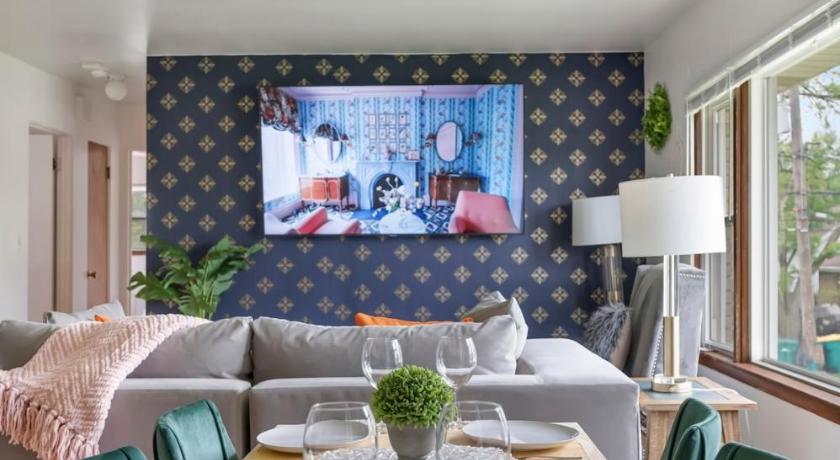 웨스트몬트 (IL) Executive Retreat - 2 Parking Spaces, Sleeps 4! 4성급 숙소 로비