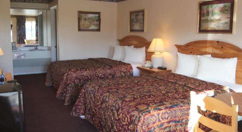 Lakeside Inn & Suites