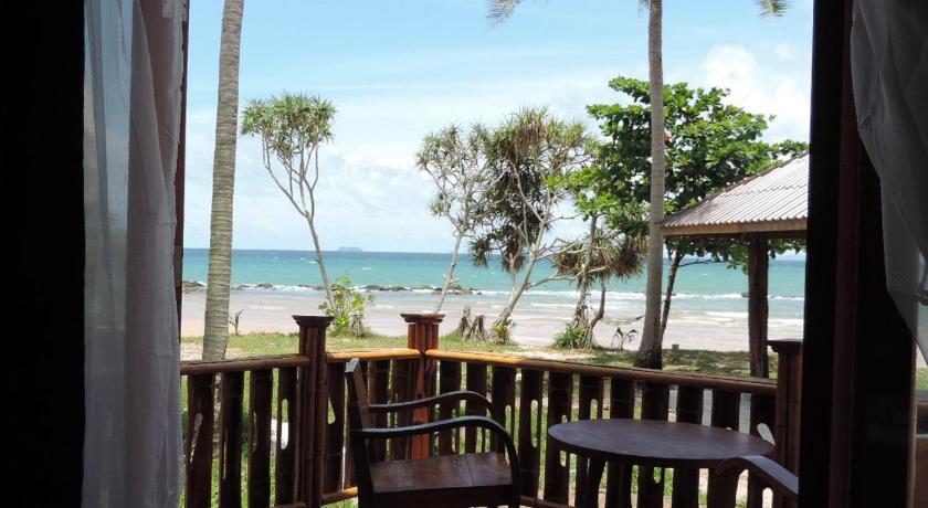 Lazy Days Bungalows - image 8