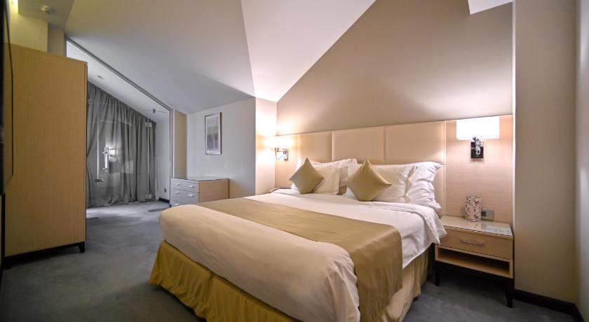 Image of King Suite 3