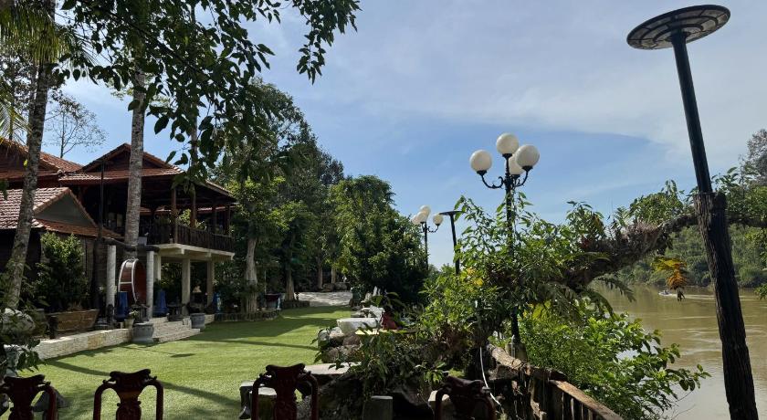 ナムカットティエン Cat Tien Vista 3つ星 ホテル プール