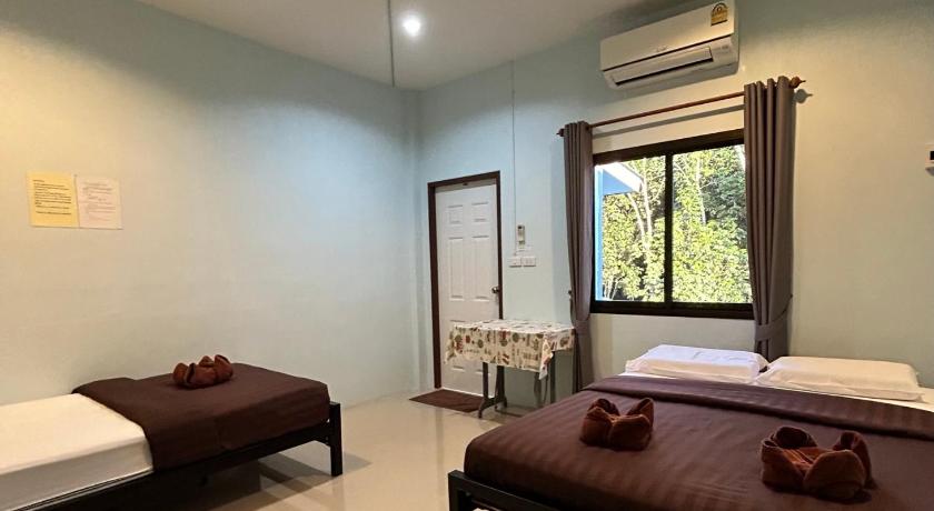 Image of Basic Triple Room 0