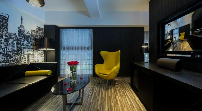 Orange Hotel Chengdu Huanhuaxi – Chengdu, IL