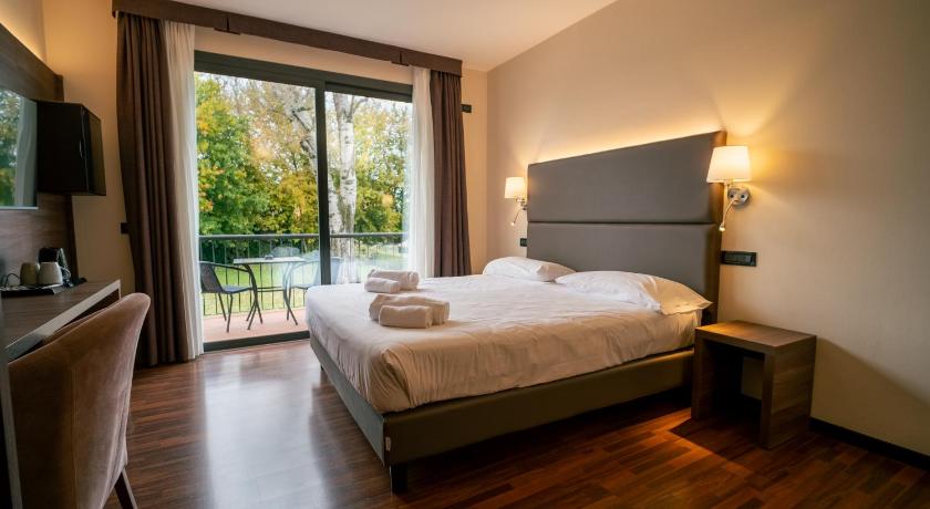 Divvietīgs numurs (1&nbsp;gulta) ar skatu uz baseinu (Double Room with Pool View) attēls 2