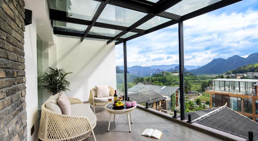 张家界 Pandora's Hilltop House Resort 酒店 泳池