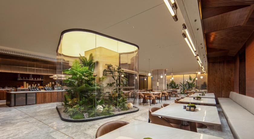 Atour Hotel Shenzhen CBD Futian Metro Station – Shenzhen, IA