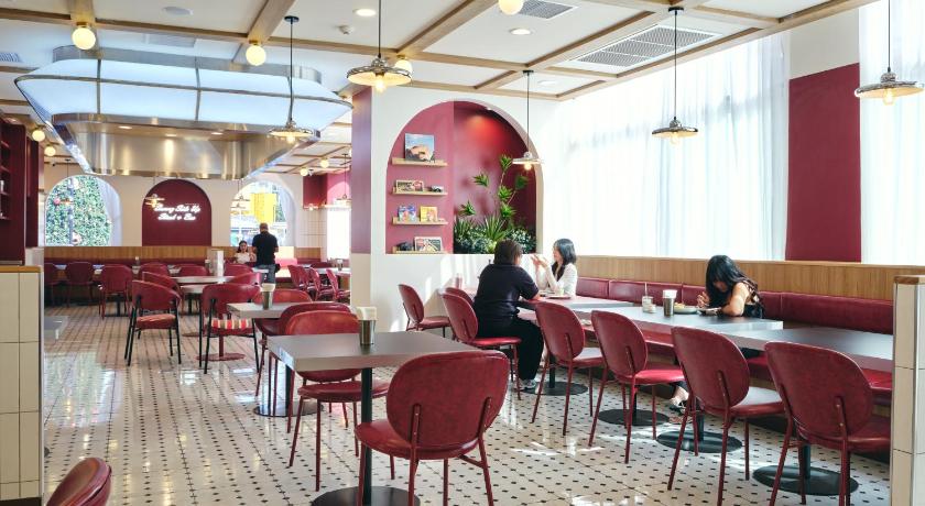 バンコク GO Hotel Bangok Suvarnabhumi Airport 3つ星 ホテル 外観