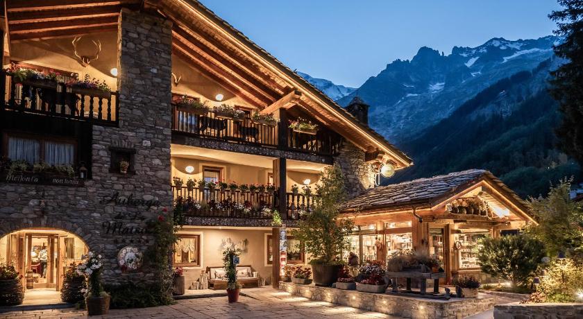 库尔马约尔 Auberge De La Maison 4星级 酒店 大堂