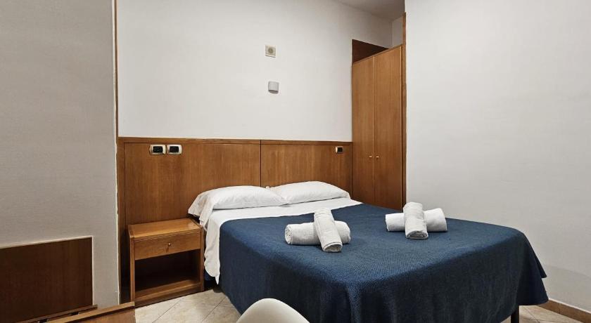Image of Single Room with Bathroom 3