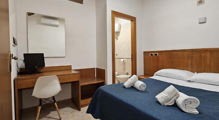 Image of Single Room with Bathroom 0