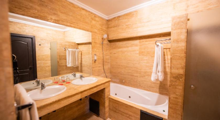 Image of Standard Suite 2