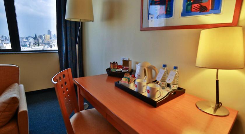 Image of Classic Suite 12
