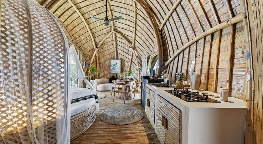 バリ Noon Bamboo Villas Pererenan 4つ星 ホテル 外観