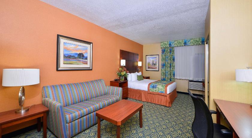 Best Western PLUS Fresno Inn