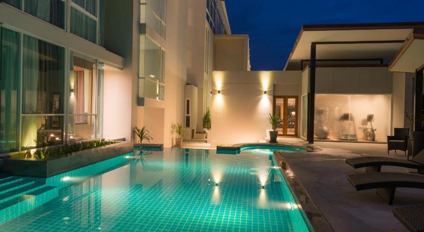 a large swimming pool in a hotel room, Grand Vista Hotel Chiangrai (SHA Extra Plus) in Chiang Rai