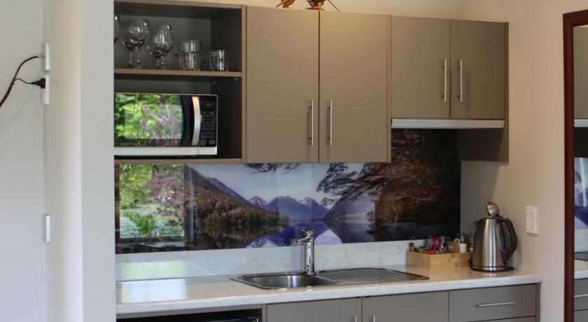 Image of Studio with Garden View 1