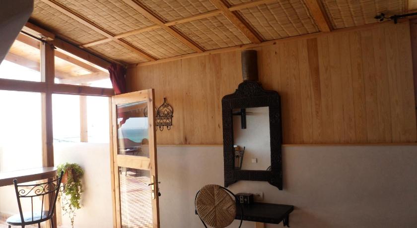 Image of Quadruple Room with Sea View 12