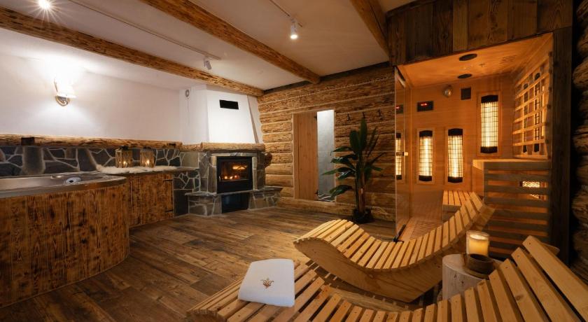 波罗宁 Kominkowy Chill - wellness, balie, sauna finska i infrared 4星级 民宿 泳池