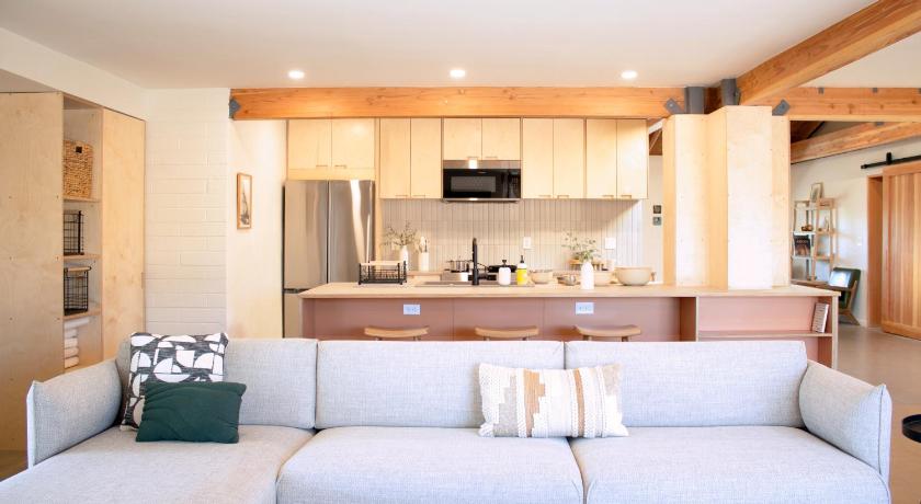 투손 (AZ) Sonoran Peach - Light-Filled 5BR with Mt Views 4성급 숙소 수영장