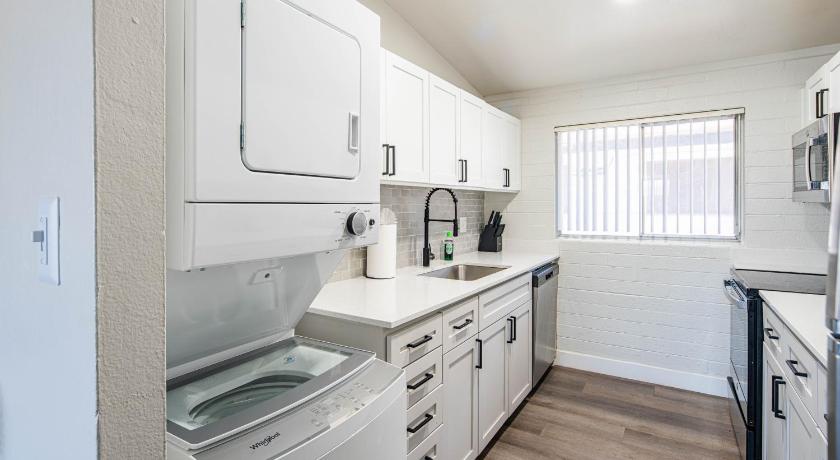피닉스 (AZ) Spacious 2 Bedroom, 2 Bath, Pool, Free Parking, Gym 2성급 숙소 외관