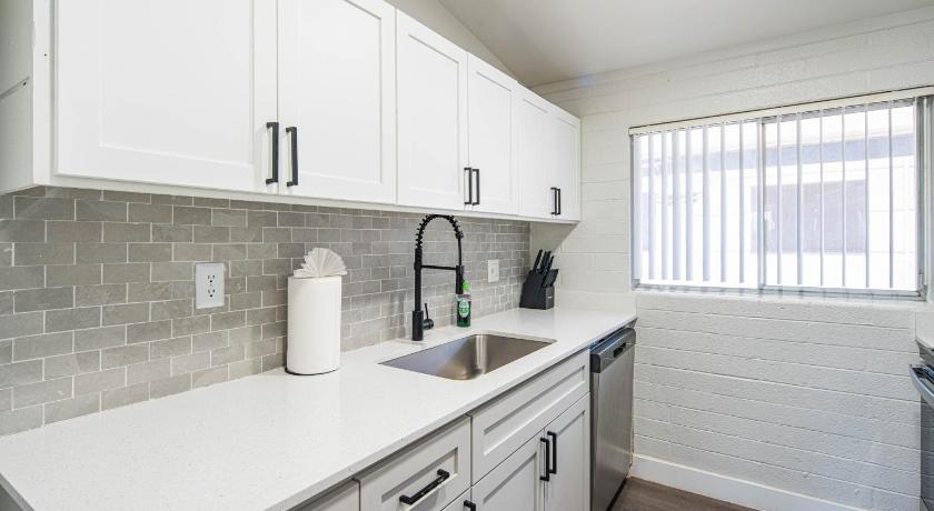 피닉스 (AZ) Spacious 2 Bedroom, 2 Bath, Pool, Free Parking, Gym 2성급 숙소 전망