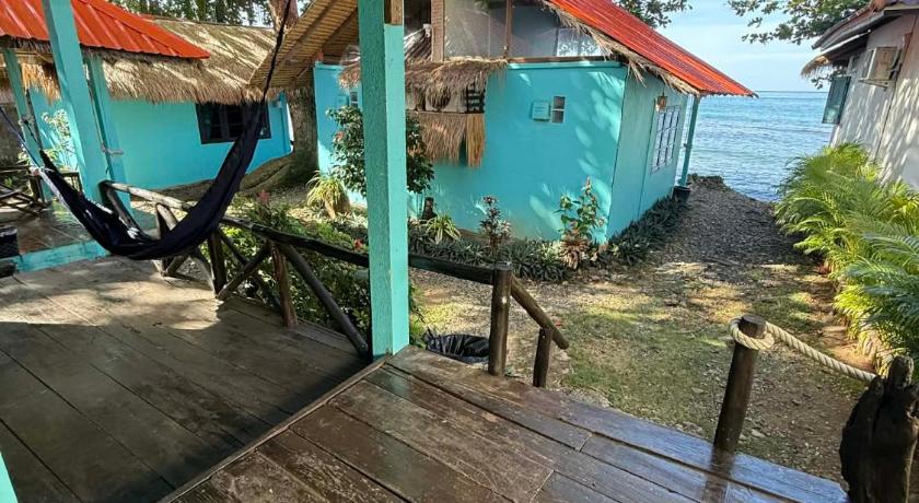 Image of Bungalow with Partial Sea View 7