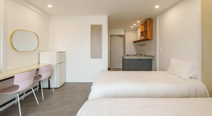 Image of studio 7 3