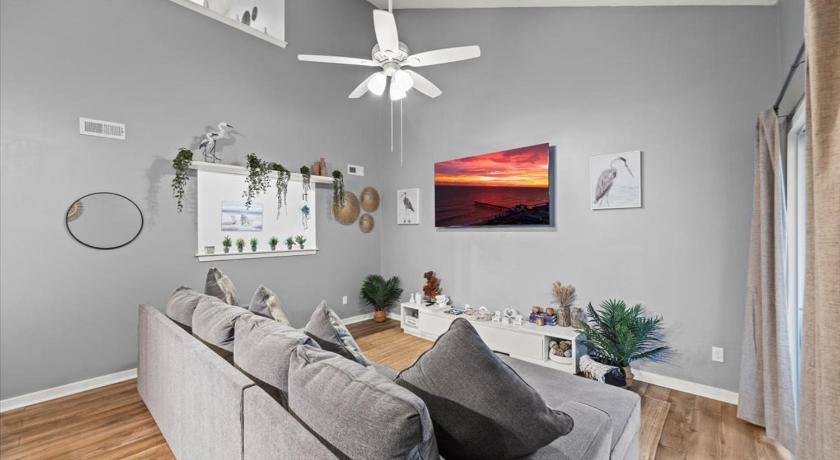ウィルミントン Beachy Retreat - Mins to UNCW & Wrightsville Beach 3つ星 宿泊施設 スイート