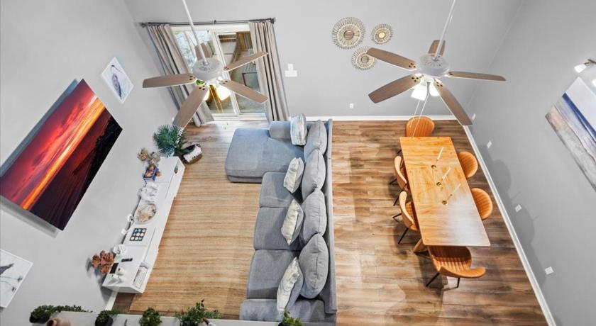 ウィルミントン Beachy Retreat - Mins to UNCW & Wrightsville Beach 3つ星 宿泊施設 プール