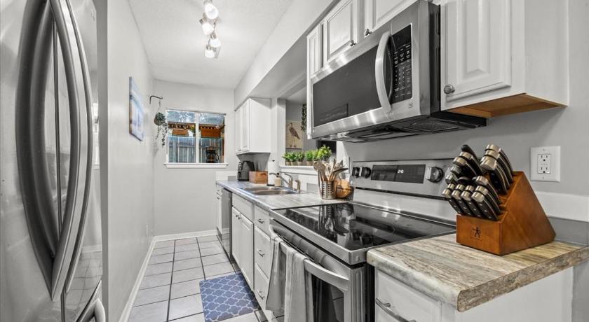 ウィルミントン Beachy Retreat - Mins to UNCW & Wrightsville Beach 3つ星 宿泊施設 レストラン