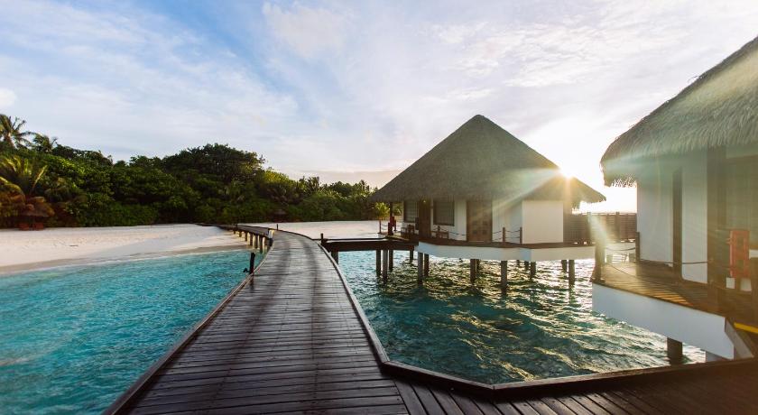 Adaaran Prestige Water Villas – 24hrs Dine around Premium All inclusive - image 3
