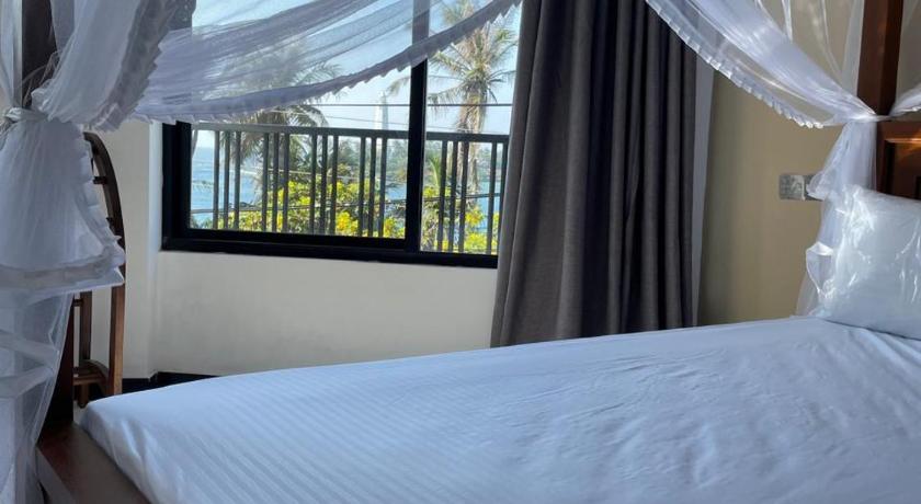 Dondra OceanLight Villa