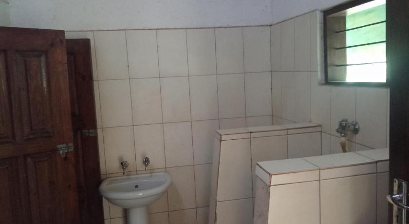 奇邦博 Chirundu - Zambezi River Campsite - Camp along the Zambezi River - Enjoy Game & Canoeing Safaris as  3星级 单人房 套房