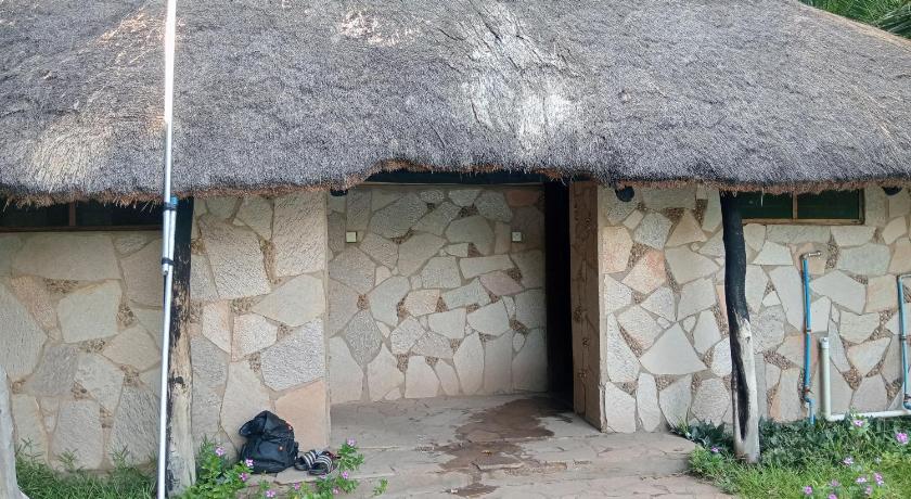 奇邦博 Chirundu - Zambezi River Campsite - Camp along the Zambezi River - Enjoy Game & Canoeing Safaris as  3星级 单人房 客房