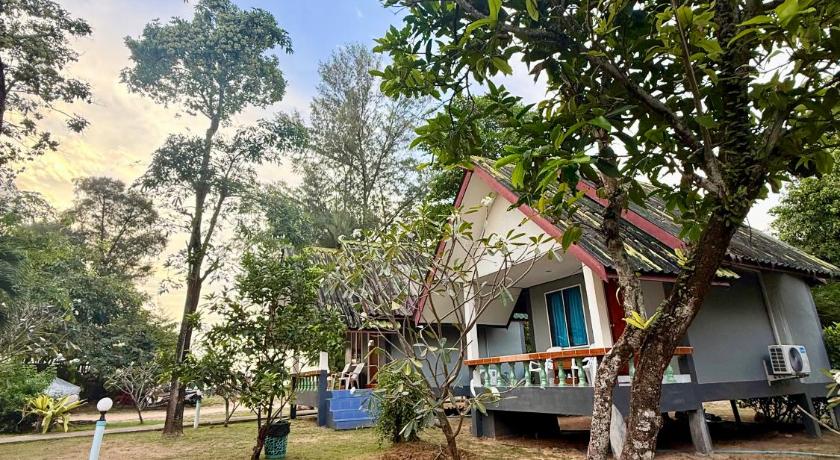 Image of Air Conditioning Bungalow 17