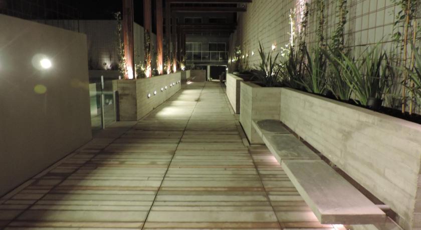 Image of Apartment with Pool View 6